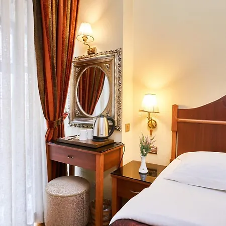 Amber & Hotell 4*