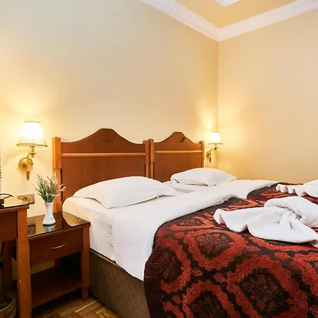 Hotell Amber & 4*