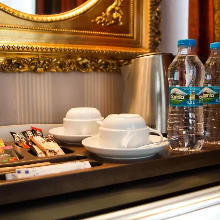 Hotell Amber & 4*