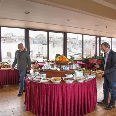 Amber & 4* Istanbul