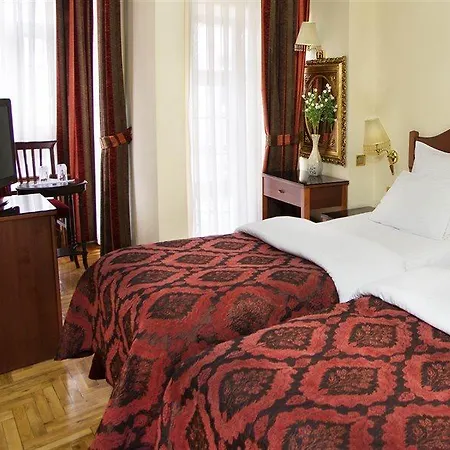 Hotell Amber & 4*