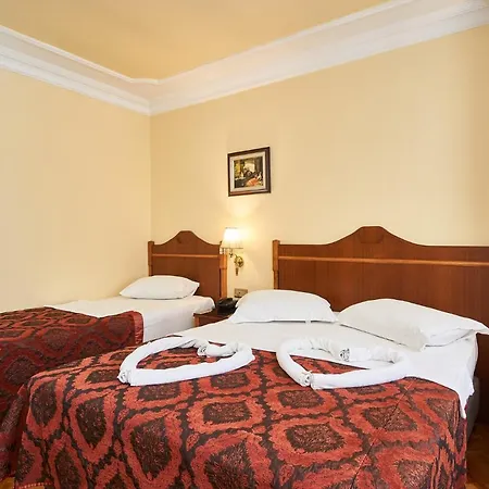Amber & 4* Istanbul