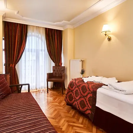 Amber & Отель 4*
