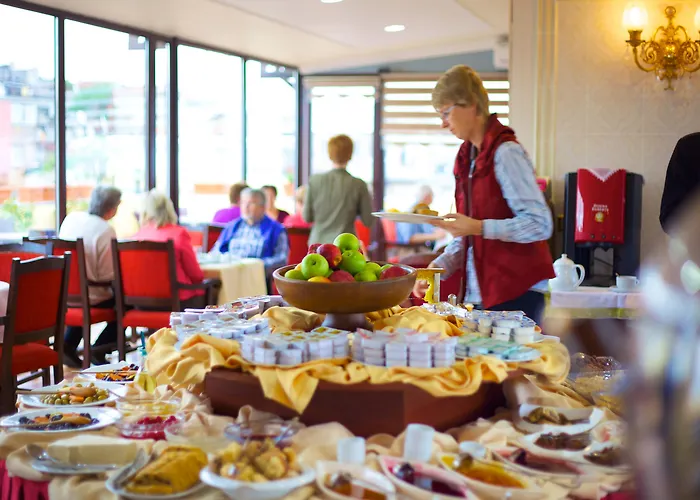 Отель Amber & 4*