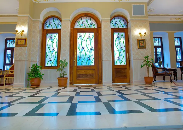 Отель Amber & 4*