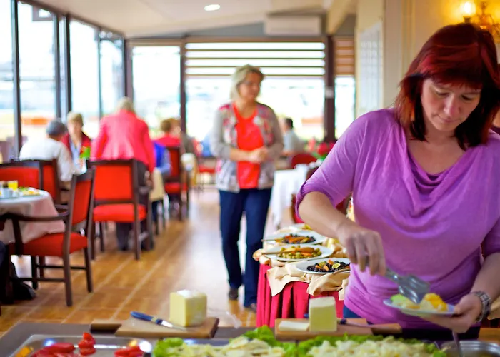 Amber & Отель 4*