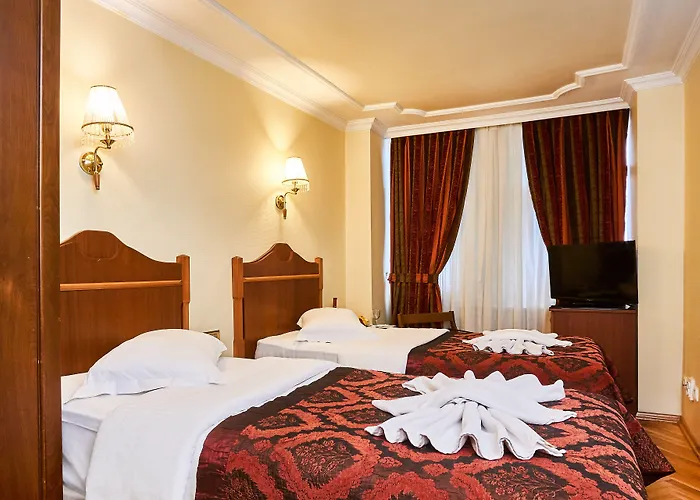 Отель Amber & Стамбул