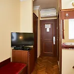 Amber & Отель